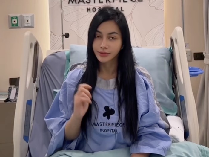 Alasan Denada Operasi Lagi, Kini Bagian Dada