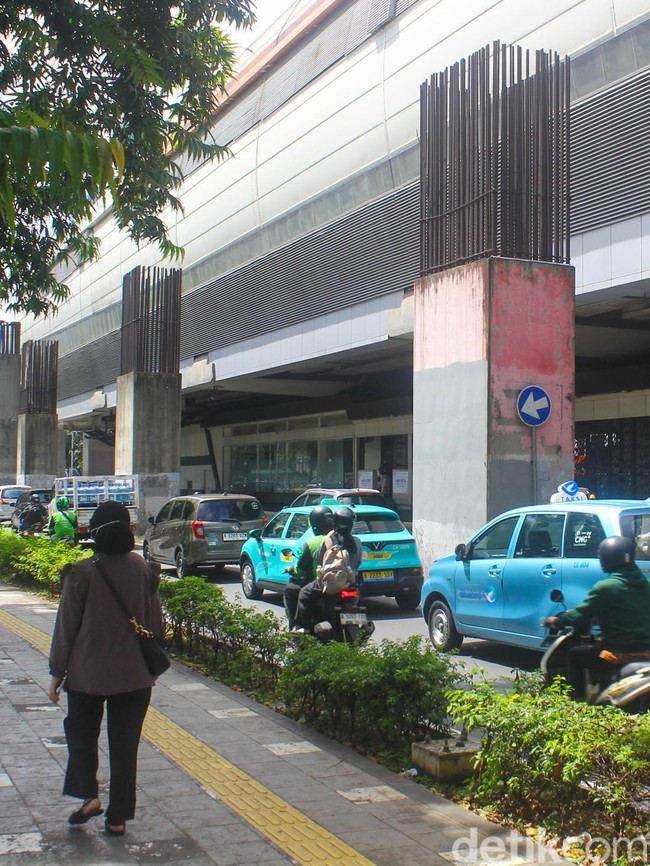 Deretan Tiang Monorel yang Mau Dibongkar Pramono