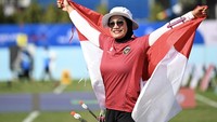 Diananda meraih medali emas setelah mengalahkan pemanah Vietnam Huyen Diep Trieu dengan skor 6 - 4. ANTARA FOTO/NOVA WAHYUDI