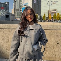 Memiliki wajah imut dan tubuh mungil, pesona kecantikan Fuji memang kerap curi atensi. Unggahan-unggahannya di medsos pun selalu dibanjiri dengan pujian. Foto: dok Instagram fuji_an