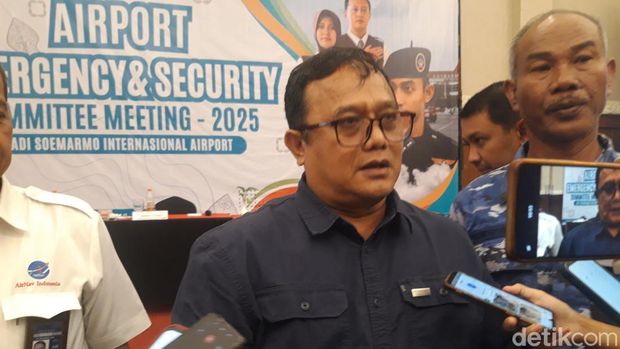 General Manager Bandara Adi Soemarmo, Hery Purwanto.