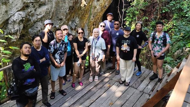 Gua Gumantung di Maratua Gua Gumantung di Maratua