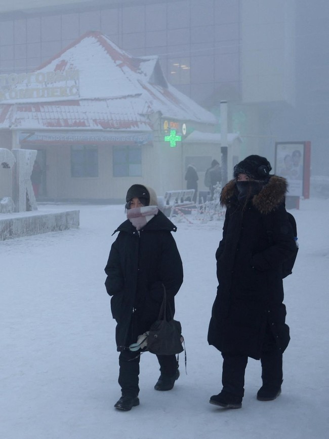 Hiruk Pikuk Warga Yakutsk Saat Diterpa Suhu Minus 45 Derajat Celsius