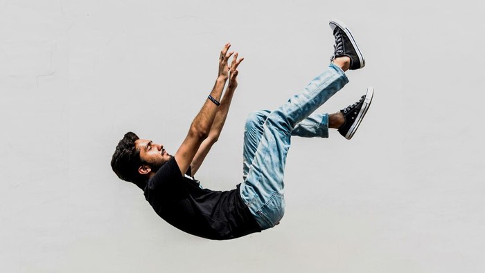 Arti Mimpi Jatuh dari Ketinggian Pertanda Baik atau Buruk? Ini Tafsirnya