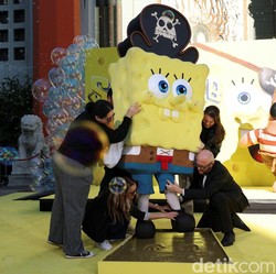 Jejak SpongeBob Terukir di Semen Hollywood
