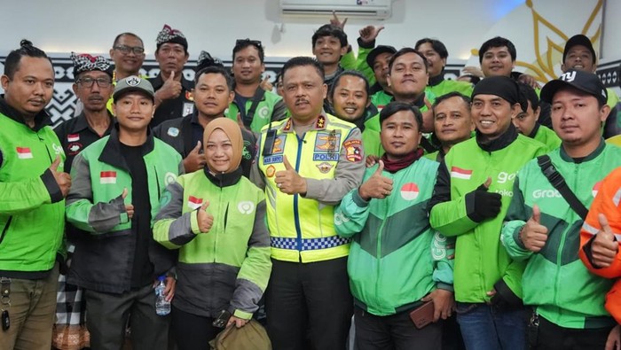 Kakorlantas Ajak Ojol-Pecalang Jadi Pelopor Keselamatan Lalu Lintas di Bali