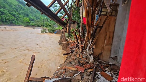 Kampung Sawah Tengah, Sukabumi Kampung Sawah Tengah, Sukabumi