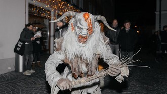 Cerita Unik Tradisi Perayaan Natal Berbagai Negara di Dunia