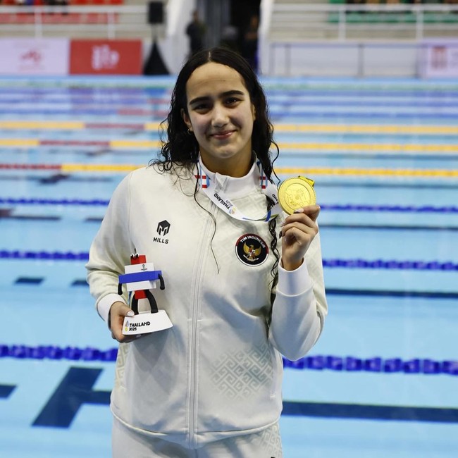 Potret Masniari Wolf, Ratu Gaya Punggung Indonesia Dapat Emas di SEA GAMES 2025