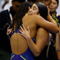 Begini potret kebahagiannya ketika berhasil merebut emas lagi. Foto: Instagram @masniari