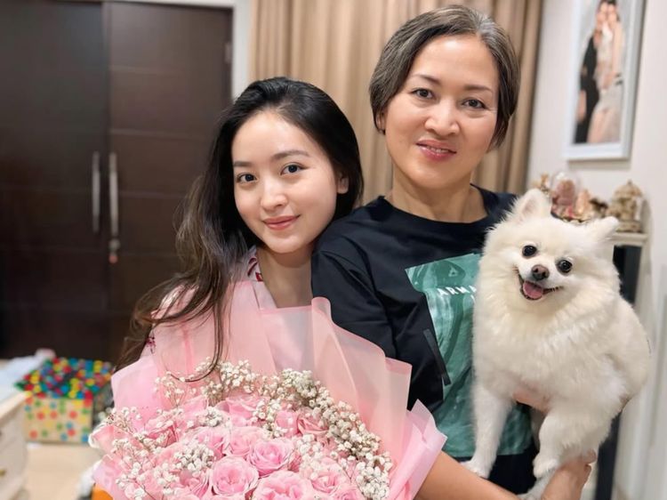 Foto Kejutan Ultah ke-27 Natasha Wilona, Masih Pakai Piyama & Tanpa Makeup