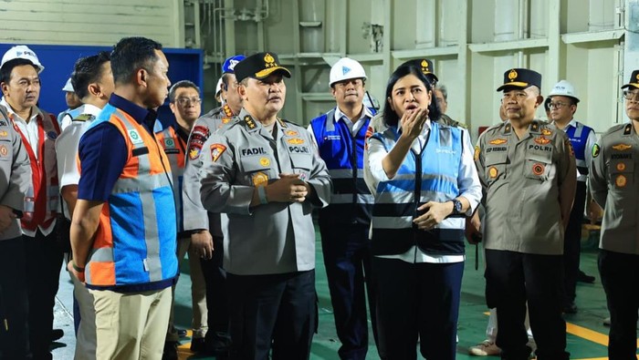 Polri Kirim Lagi Logistik-Ratusan Personel Bantu Penanganan Bencana Sumatera