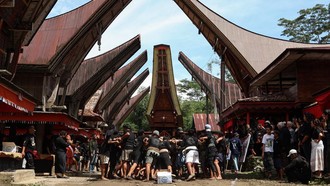 Potret Ma'pasonglo, Ritual Pemakaman Bangsawan Toraja
