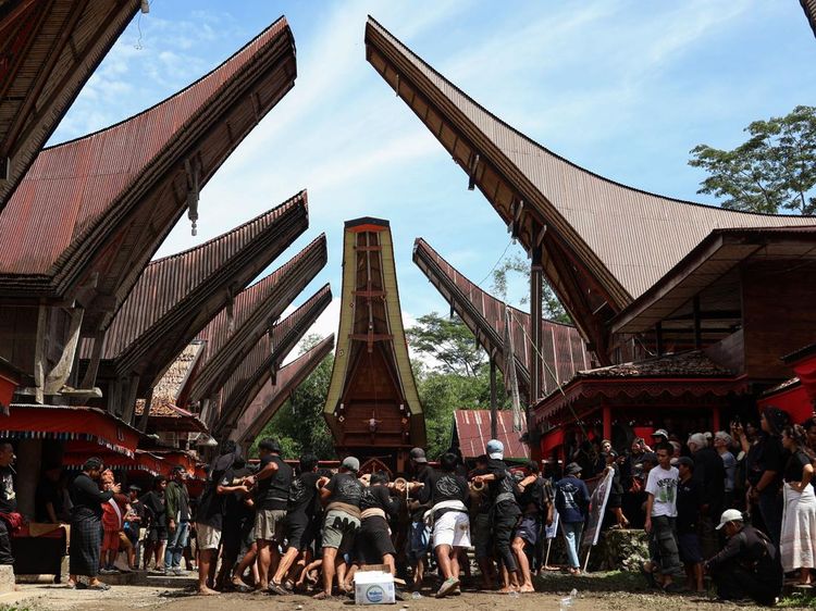 Potret Mapasonglo, Ritual Pemakaman Bangsawan Toraja