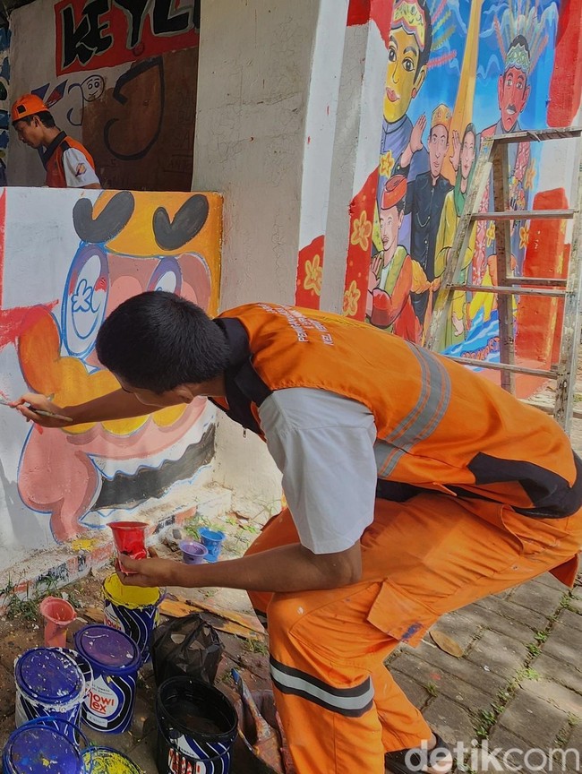 PPSU Sulap Posko Ormas Terbengkalai Percantik Sudut Kota