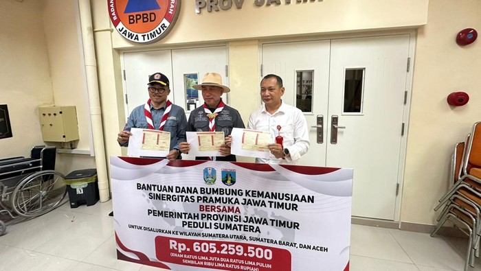 Pramuka Jatim Salurkan Rp 605,2 Juta untuk Korban Banjir Sumatera-Aceh