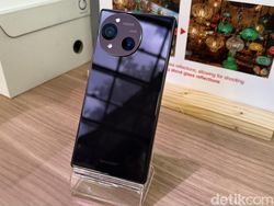 Menggenggam Sharp Aquos R10 dan sense10 yang Serupa Tapi Tak Sama