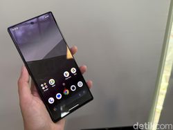 Menggenggam Sharp Aquos R10 dan sense10 yang Serupa Tapi Tak Sama