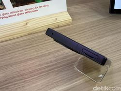 Menggenggam Sharp Aquos R10 dan sense10 yang Serupa Tapi Tak Sama