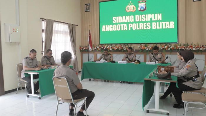 Anggota Polres Blitar Salah Tangkap Orang Disidang, Ini Putusannya