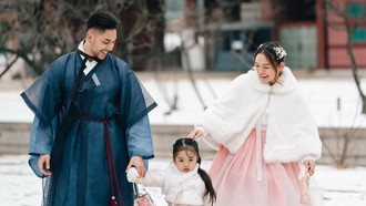 Krisjiana-Siti Badriah Napak Tilas Lokasi Lamaran di Korea Usai 7 Tahun