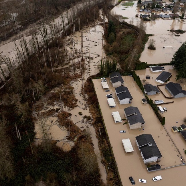 Sungai Atmosfer Terjang Washington, Permukiman Terendam Banjir