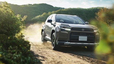 Tampang Toyota RAV4 Terbaru