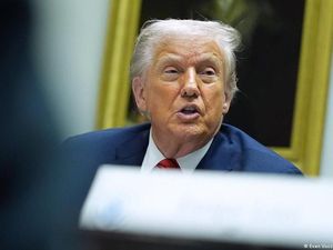 Video: Lagi dan Lagi! Trump Desak Ibu Hamil Berhenti Konsumsi Tylenol