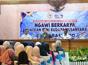 Pastikan Harga Stabil, Ibas Tinjau dan Dialog dengan Petani Cabai di Ngawi