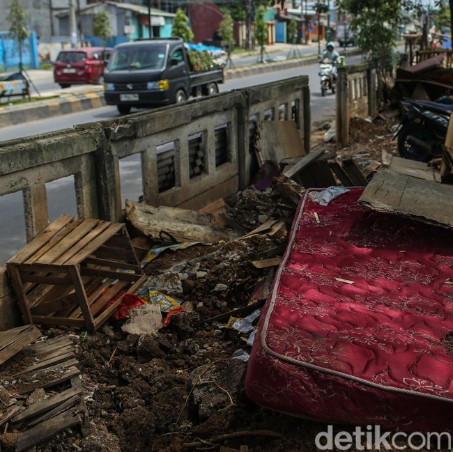 Warung Remang-remang di Kalimalang Ditertibkan, Kini Rata dengan Tanah