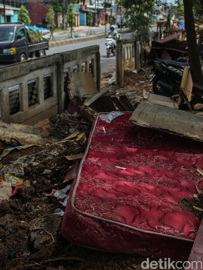 Warung Remang-remang di Kalimalang Ditertibkan, Kini Rata dengan Tanah