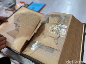 Jejak Sejarah Alkitab 158 Tahun di Balik Tembok Gereja Merah Kediri