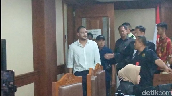 Penampilan Ammar Zoni Disebut Turun 15 Kg Sejak Ditahan di Nusakambangan