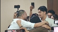 Ammar Zoni juga memberikan pesan pada Aditya untuk menemui anak-anaknya dari Irish Bella. Tolong lo temuin anak-anak gue, pesan Ammar kepada Adit. Foto: Ahsan/detikhot