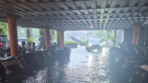 Penampakan genangan air di basemen sebuah resort di Ubud pukul 13.26 Wita.