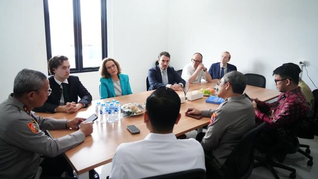 Delegasi Prancis kunjungi SPPG Polri Pejaten Delegasi Prancis kunjungi SPPG Polri Pejaten