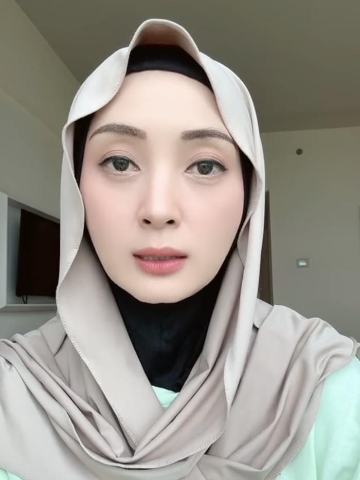 Della Puspita tanggapi soal suami ajukan permohonan cerai ke Pengadilan Agama Bekasi.