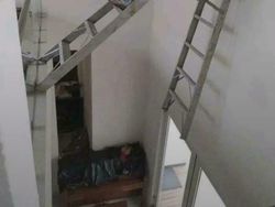 Bikin Ngeri & Ngilu! Aksi Karyawan Nekat Abaikan Keselamatan Kerja