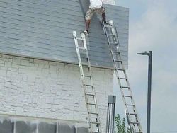 Bikin Ngeri & Ngilu! Aksi Karyawan Nekat Abaikan Keselamatan Kerja