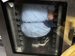 Bikin Ngeri & Ngilu! Aksi Karyawan Nekat Abaikan Keselamatan Kerja