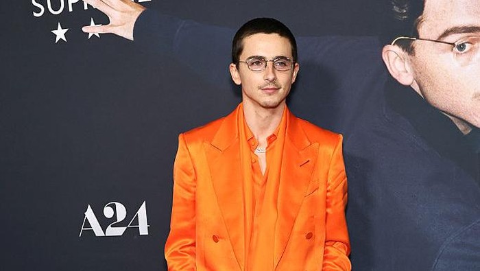 NEW YORK, NEW YORK - DECEMBER 16: Timothée Chalamet and Nicole Flender attend an event attends A24s Marty Supreme New York Premiere on December 16, 2025 in New York City. (Photo by Theo Wargo/Getty Images)