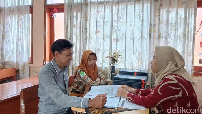 Gerakan Ayah Ambil Rapor Punya Peran Strategis untuk Psikologis Anak