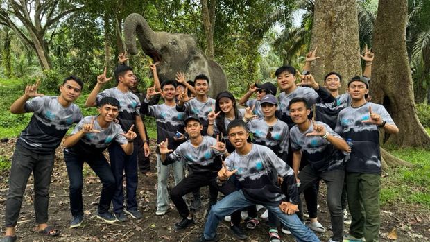 Green Policing Runners menyerukan penyelamatan hutan dan gajah di TWA Buluh Cina, Kampar. Green Policing Runners menyerukan penyelamatan hutan dan gajah di TWA Buluh Cina, Kampar.