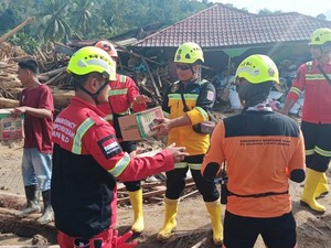 Grup Merdeka Donasi Rp 977 Juta Bantu Penanganan Bencana Sumatera