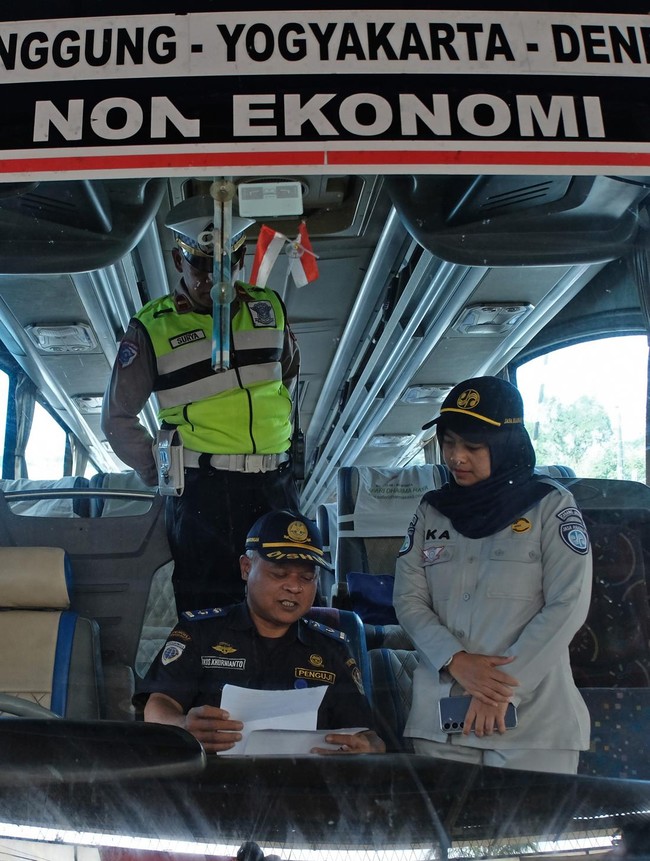 Jelang Nataru, Petugas Gabungan Sisir Kelayakan Angkutan Umum