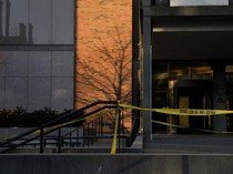 Kampus Brown Masih Ditutup, Perburuan Pelaku Penembakan Terus Berlanjut