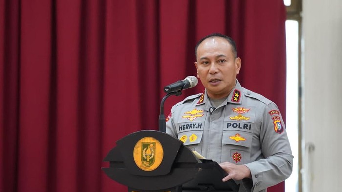 Empati Korban Bencana, Kapolda Riau Imbau Pawai Tahun Baru Diganti Doa Bersama