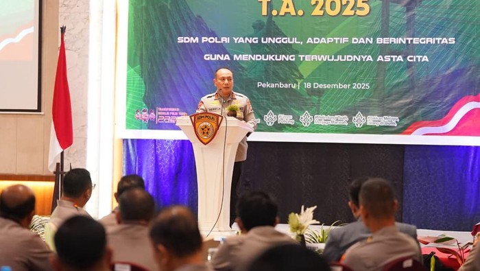 Kapolda Riau Buka Rakorbin SDM, Tekankan Personel Adaptif dan Kolaboratif