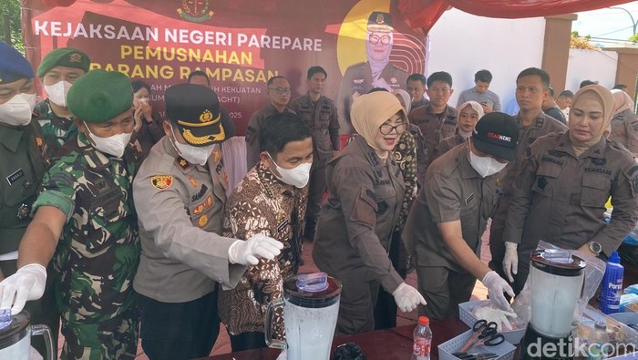 Kejari Parepare Musnahkan 2 Kg Sabu-Tembakau Gorila Selama 2025