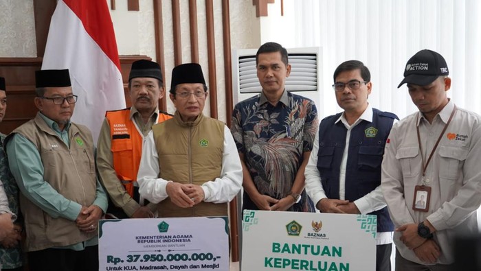 Menag Serahkan Bantuan Rp 37,95 M untuk Korban Bencana Aceh